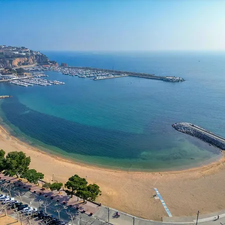 Industria Beachside Apartment: Comfort For 3 With Parking * Sant Feliu de Guixols