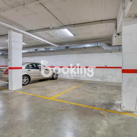 Industria Beachside Apartment: Comfort For 3 With Parking Sant Feliu de Guixols