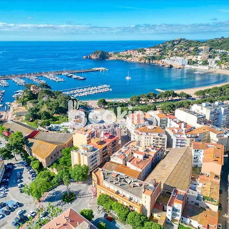 Industria Beachside Apartment: Comfort For 3 With Parking Apartment *